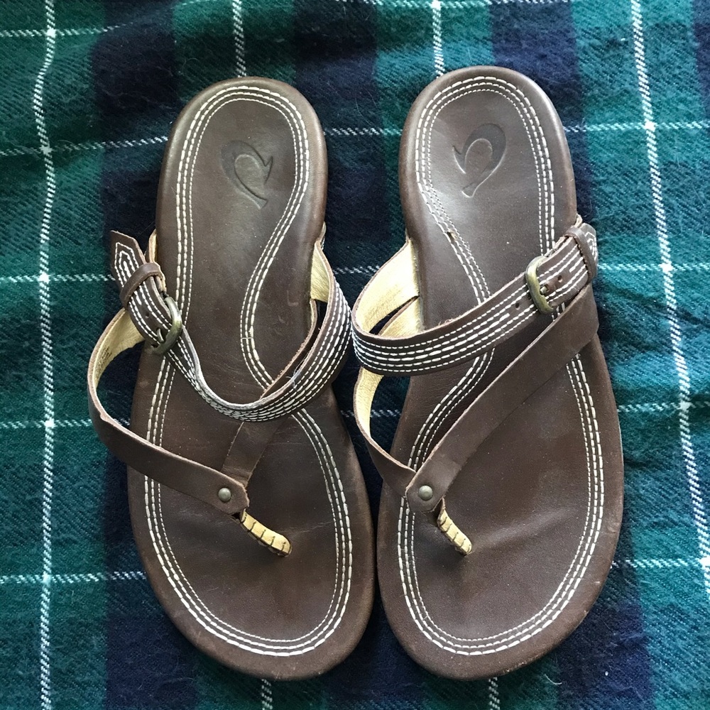 OluKai Mana Loa size 7 woman’s sandals